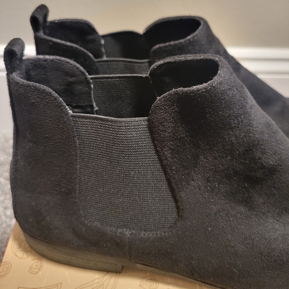 Booties - Picture 2 of 3